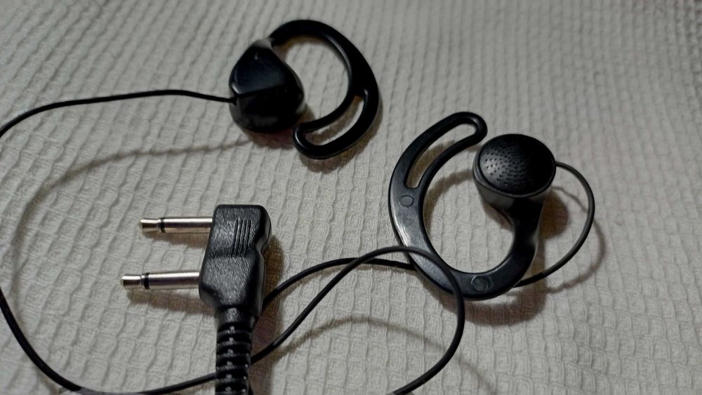 Новые наушники на 2 штекера, гарнитура в самолет