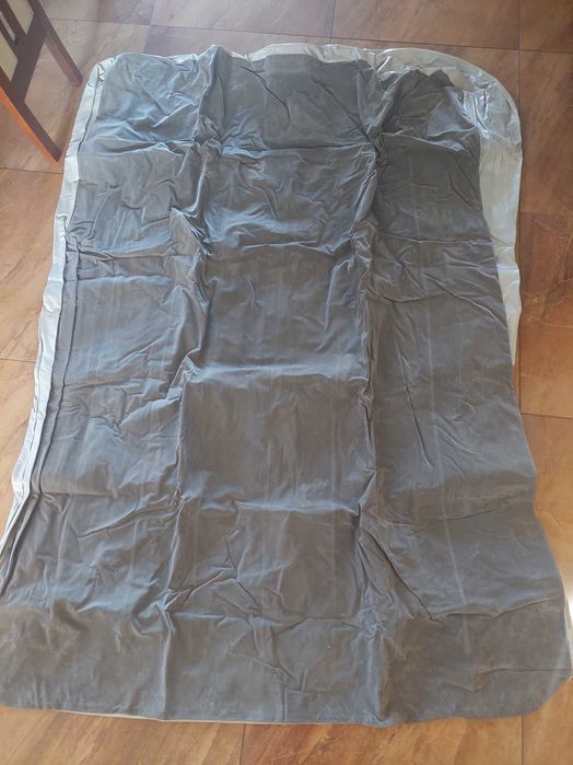 Materac BESTWAY  z wbudowaną pompką
