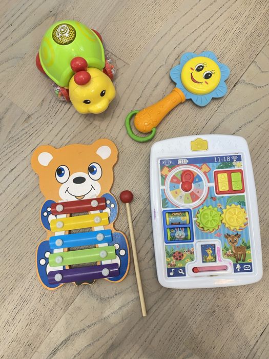 Іграшки для новонароджених