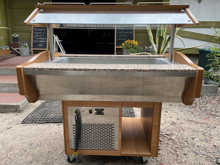 Bar sałatkowy, lada, witryna