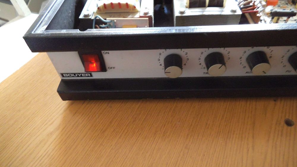 Wzmaczniacz Bouyer AS 35-d 30W