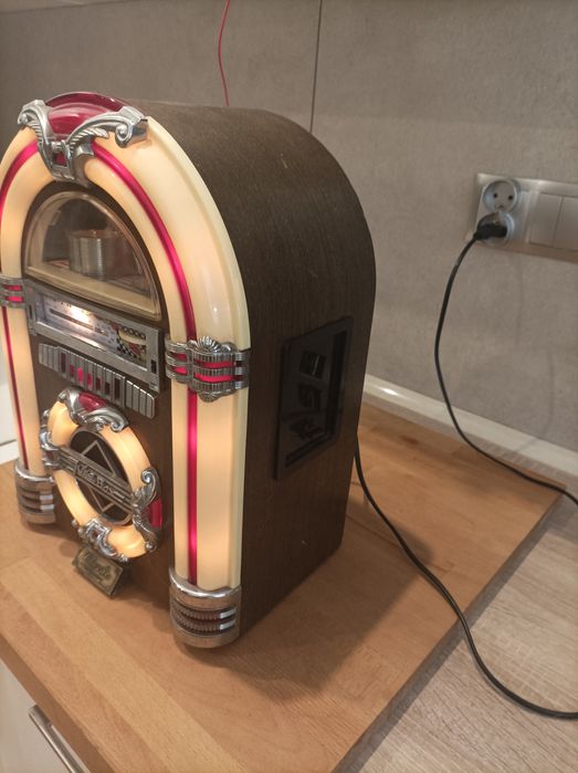 Radio Retro / Szafa grająca JukeBox Classic