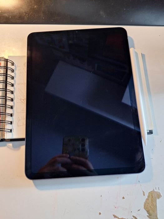 Ipad Air 5th gen fioletowy 64GB + wifi + rysik