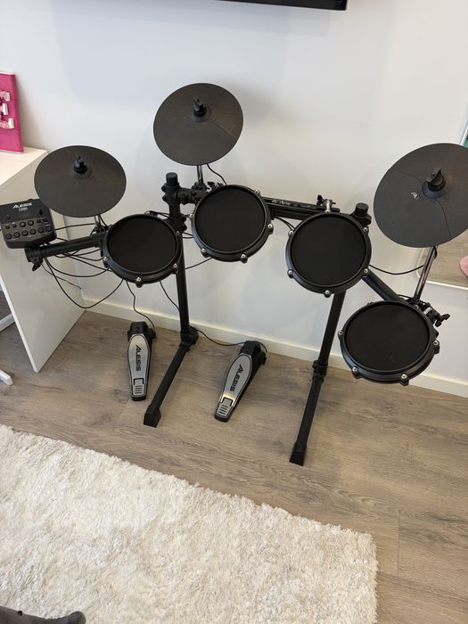 Alesis Turbo Mesh Kit Bateria eletrónica