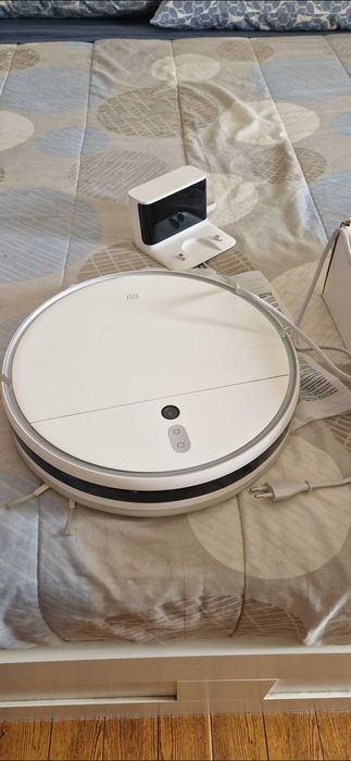 Aspirador Xiaomi Robot (praticamente novo)