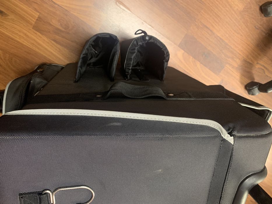 Trolley de hotelaria Rubbermaid -Baixa de preço! Excelente preço!