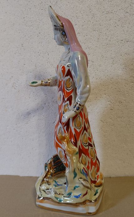 Статуэтка хозяйка медной горы Дулево 1950-х годов фарфор СССР