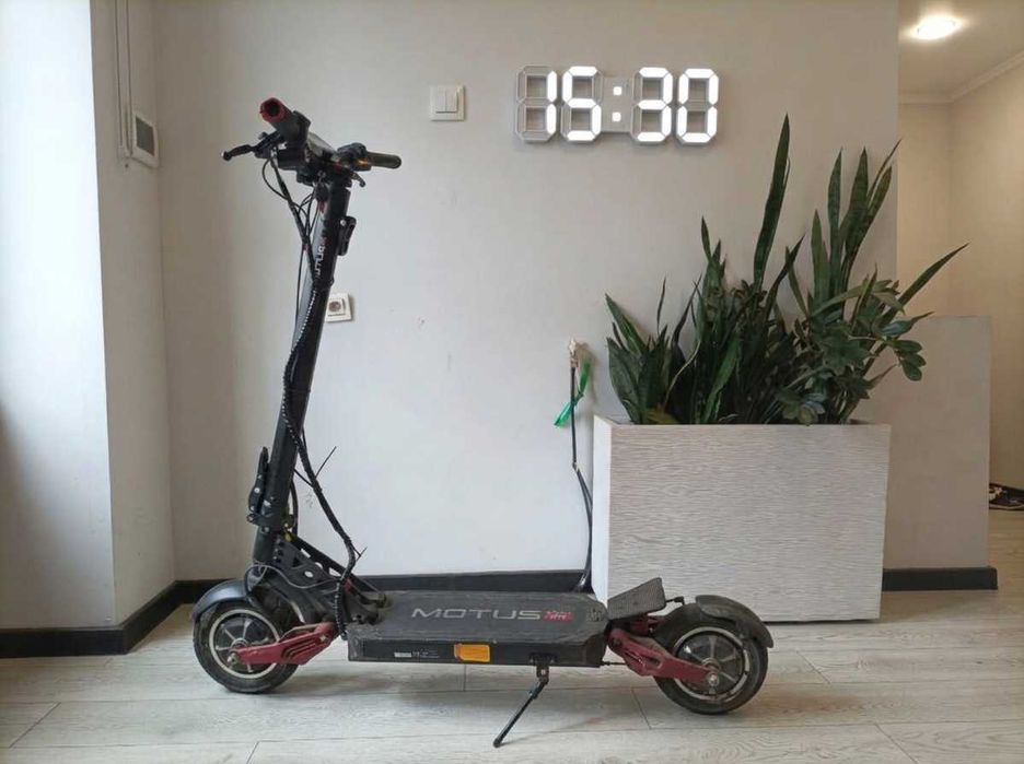 hulajnoga motus 10 sport