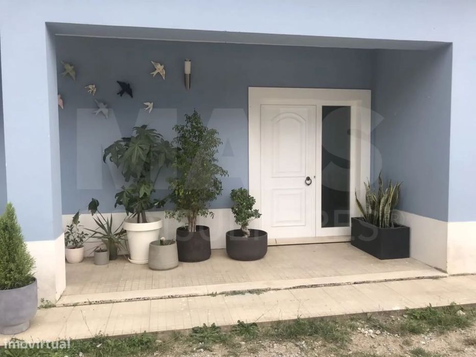 Excelente moradia T4 (4 suites) a 50 minutos de Lisboa