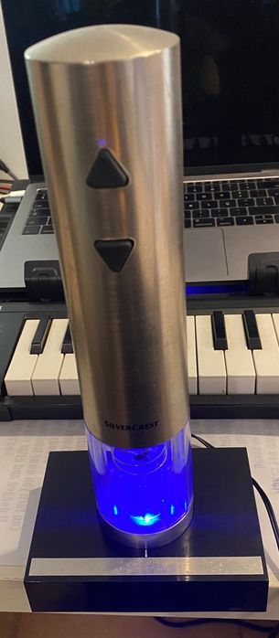 Abridor de Vinho elétrico