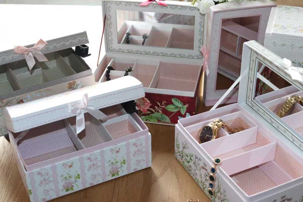 Szkatuła na biżuterię