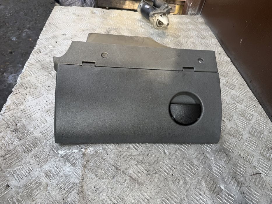 Бардачок Опель комбо с opel combo c год 2003