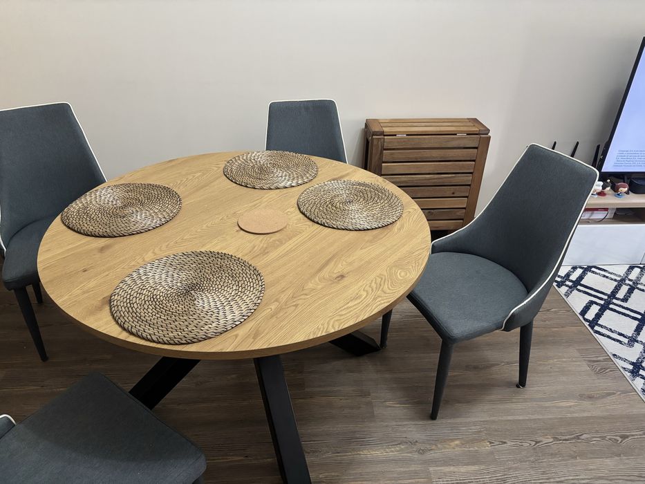 Conjunto de 4 cadeiras em tecido