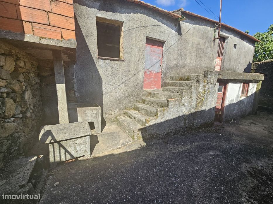 Moradia para Restaurar em Oliveira de Azeméis