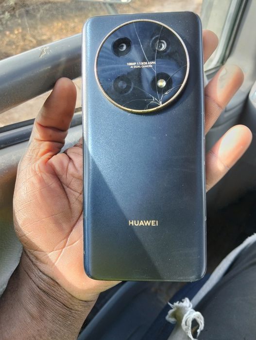 Huawei nova 12i com 5 meses de uso