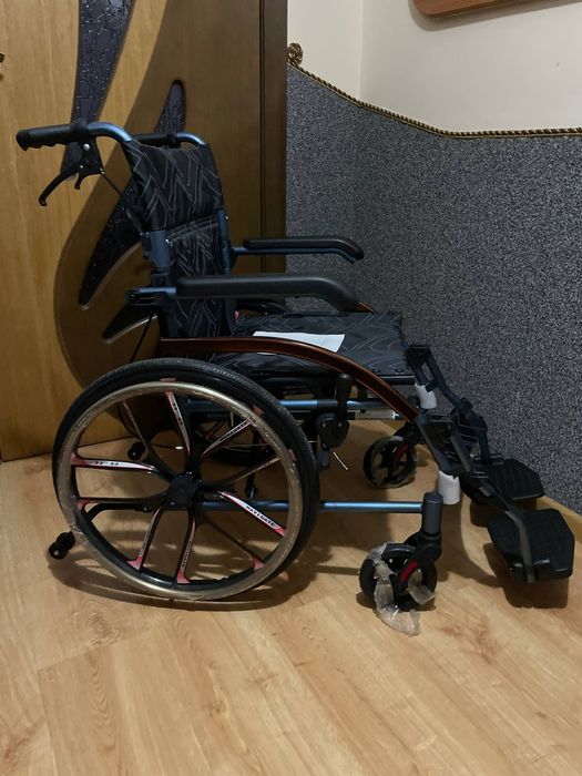Інвалідний візок. Крісло колісне. Коляска