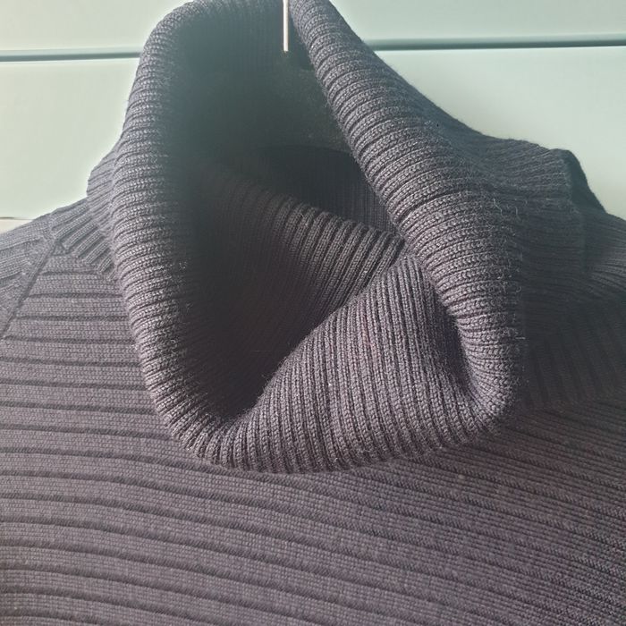 COS sweter golf długi granatowy wełniany rozm 34