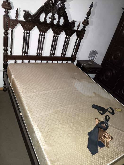 Moveis de quarto de mogno completo