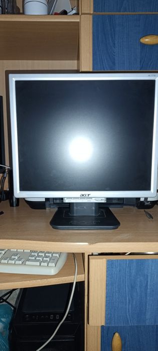 Монитор Acer  17 дюймов