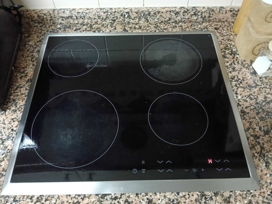 Placa vitrocerâmica AEG