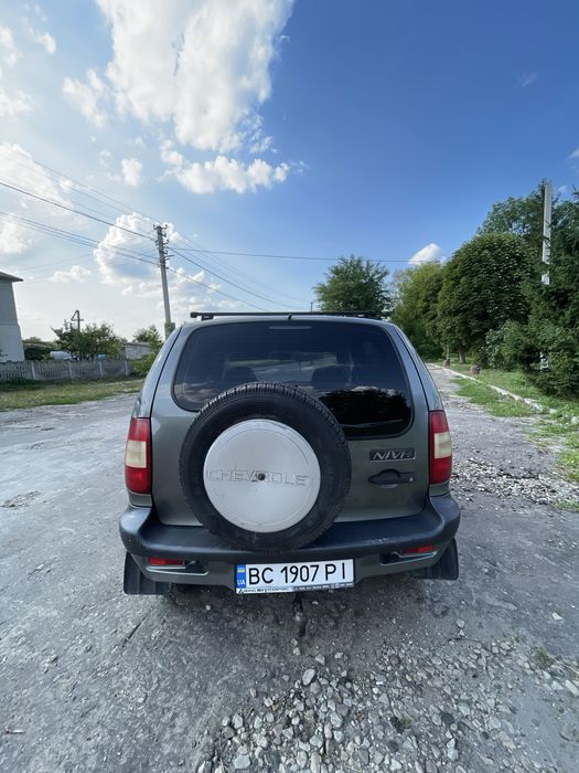 Шевроле нива 2005