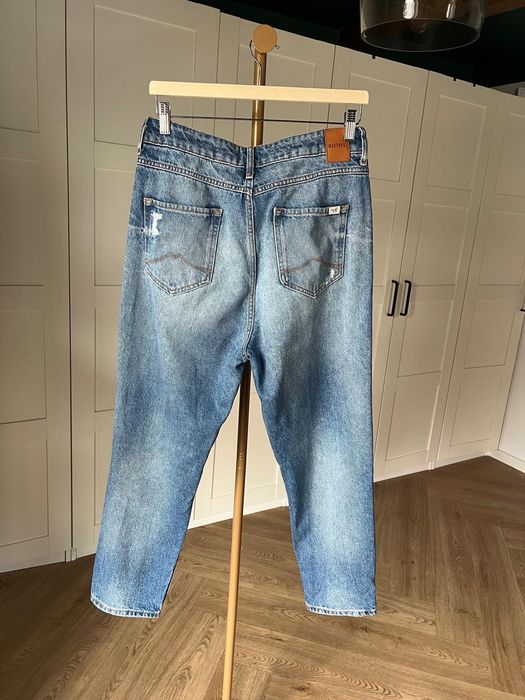 Jeansy o kroju MOMS z dziurami luźne rozmiar 38 M W29L30 marki Mustang