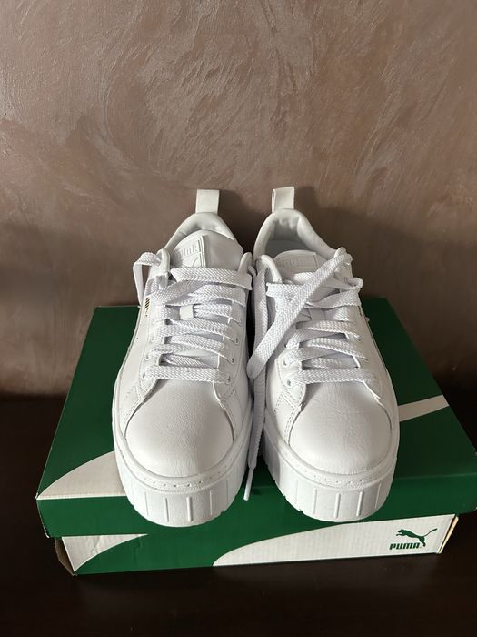 кросівки пума з коробкою