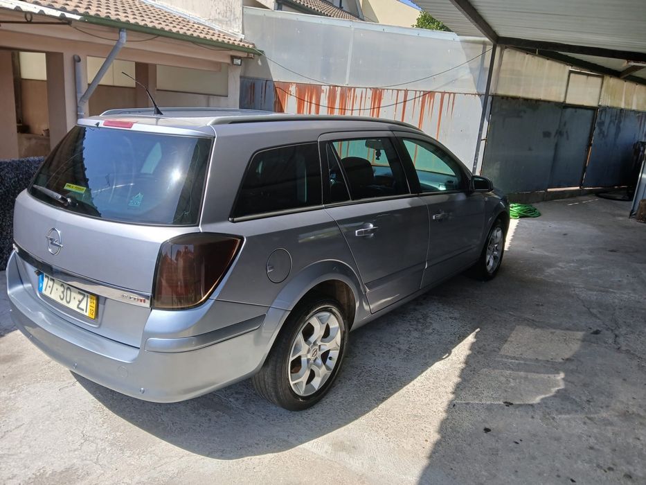Opel Astra Caravan — fotografia 3