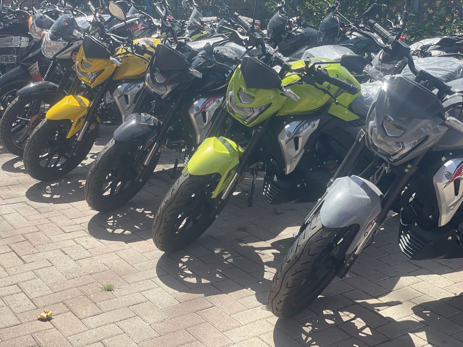 Мотоцикл Lifan SR220