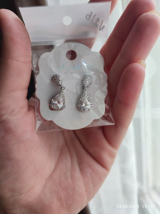 Продам весільні туфлі та аксесуари