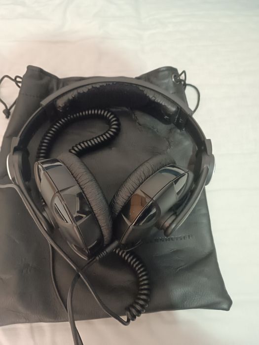 Sennheiser HD 215