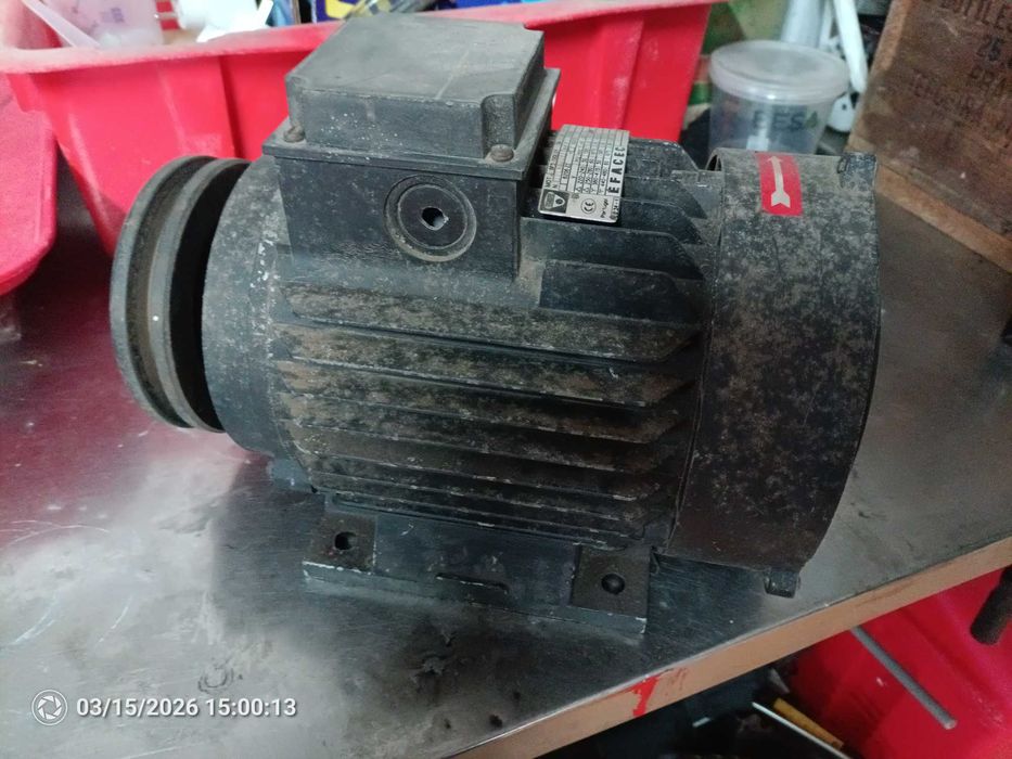 Motor eléctrico 3cv EFACEC trisfásico