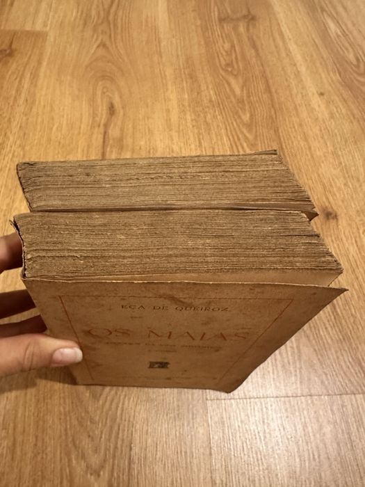 Livros Os Maias de Eça de Queiroz 2 volumes- 1945