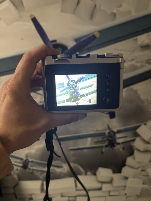 Фотоапарат миттєвого друку Instax Mini Evo
