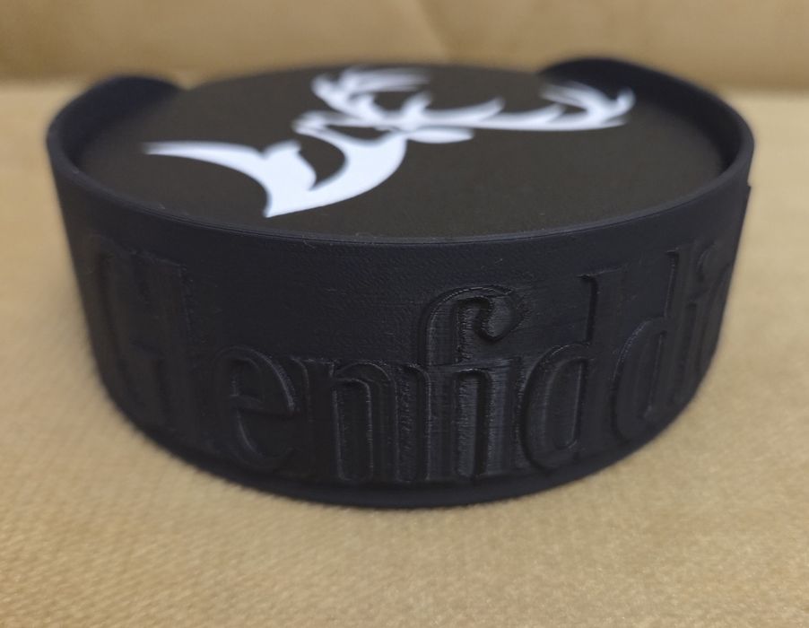 Komplet 5 podkładek pod whisky Glenfiddich z etui