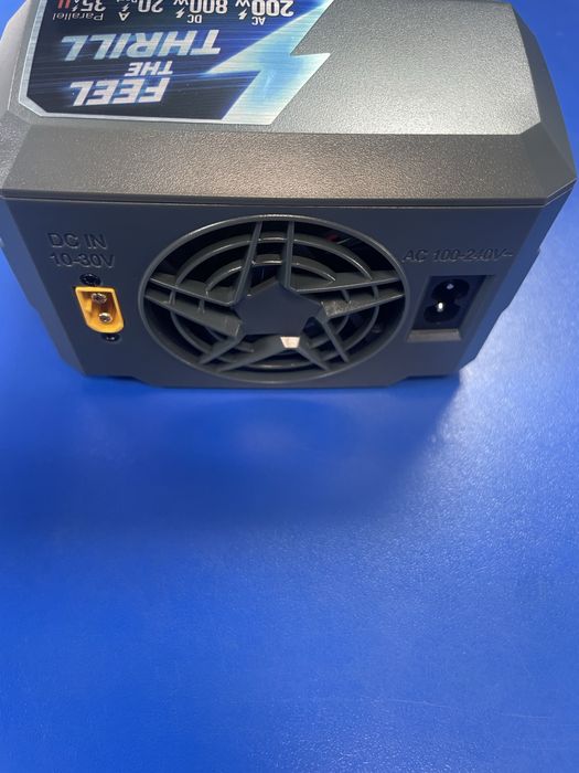Зарядное устройство универсальное дуо SkyRC D200neo 200W/800W с блоком питания
