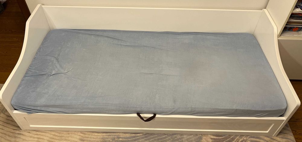 Łóżko dziecięce białe, lakierowane 90x200 ze skrzynią i zastawką