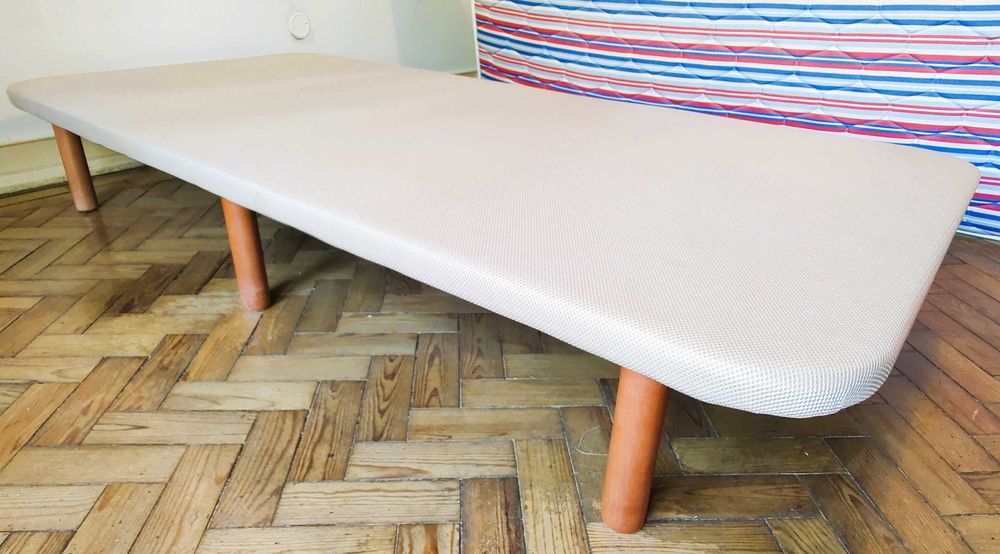 Base cama com colchão 190 x 90 cm