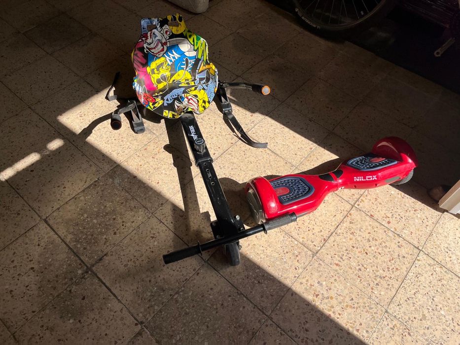 Vendo Hoverboard com kart.