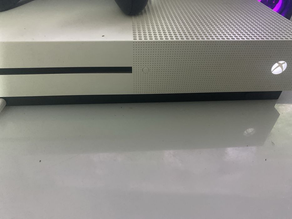 Xbox one s com 2 comandos
