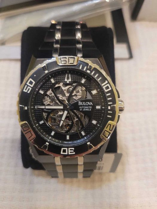 Годинник BULOVA 98A108