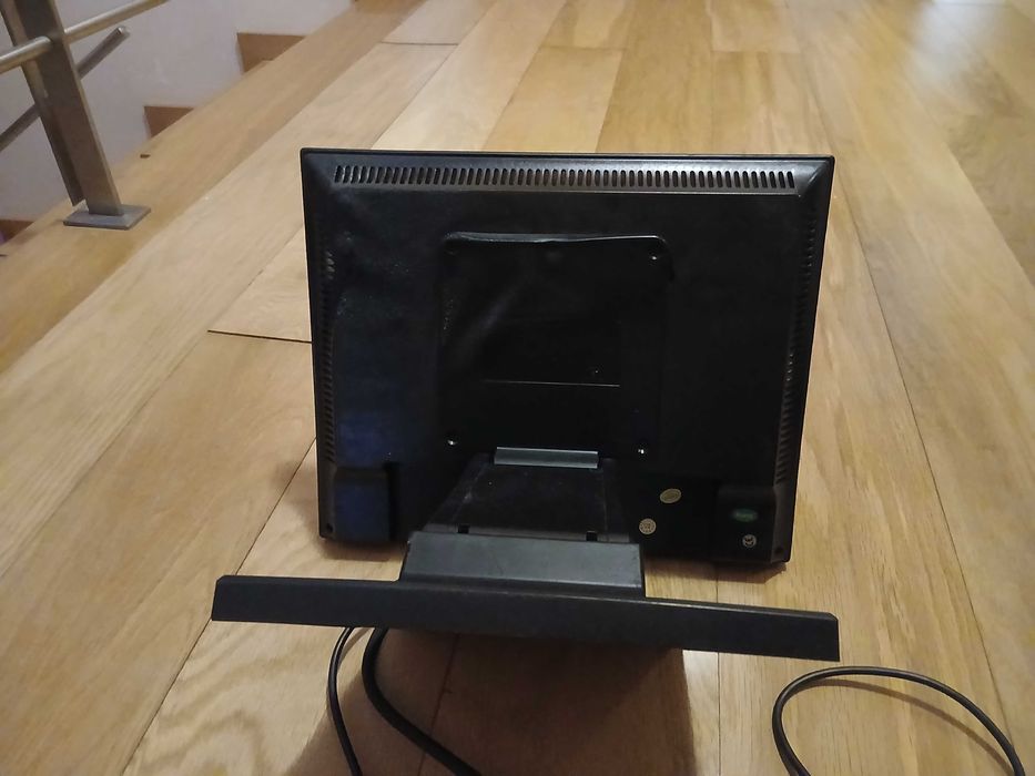 Computer for Commerce64750574896385121