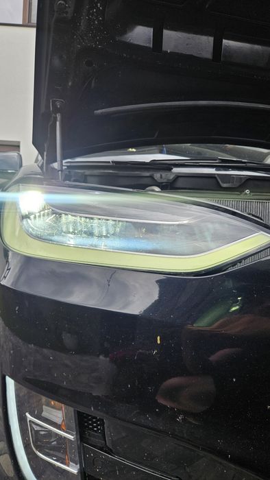 Фара Tesla model x uplevel