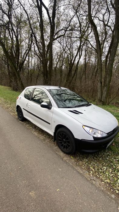 Продам Peugot 206 2003