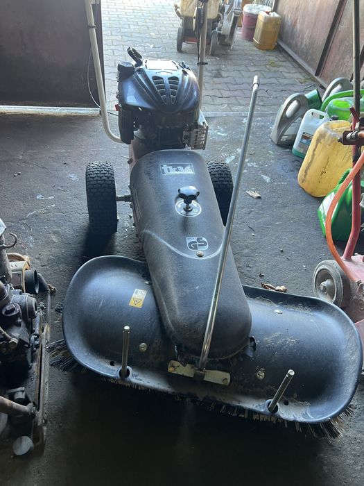 Zamiatarka TK36 spalinowa briggs stratton