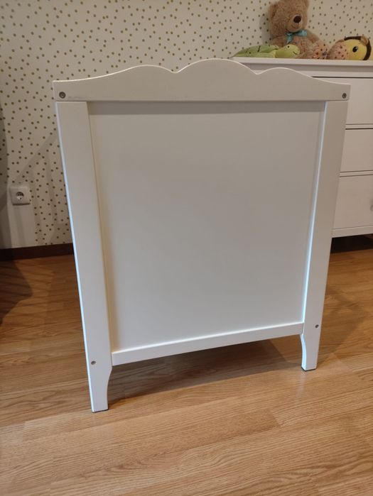 Berços com estrado e colchão