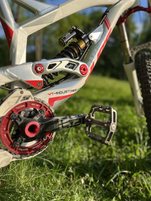 YT Industries Tues world cup edition 2.0 Ltd ( Trek, Commencal, Spec)