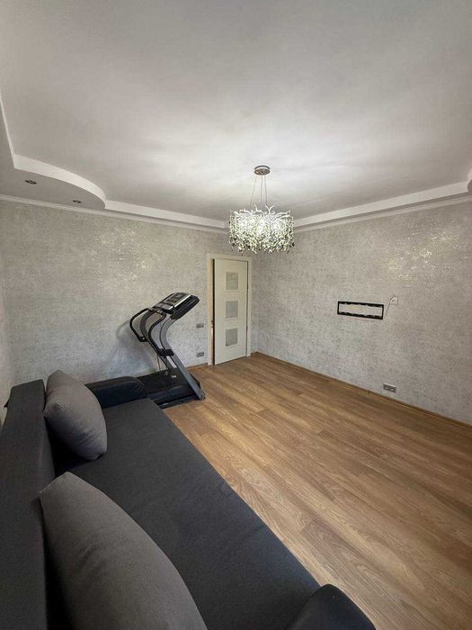 Продам квартиру 80 м2 з євроремонтом в центрі Бородянки