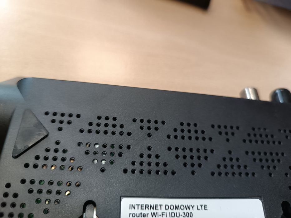Router wi-fi idu-300