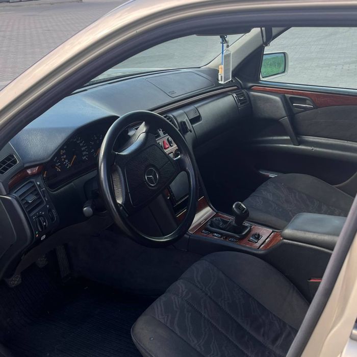 Mersedes-Benz W210 2.2CDI